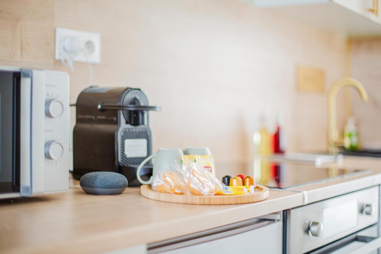 Ideal Pro & Couple - 2 Logements Theme Boho Chic Rdc & Dandy 1Er Etage - Quartier Calme - Jardin - Wifi Hd - Smart Tv - Parking Gratuit - Proche Centre & Transports - Ask Home 발랑시엔 외부 사진