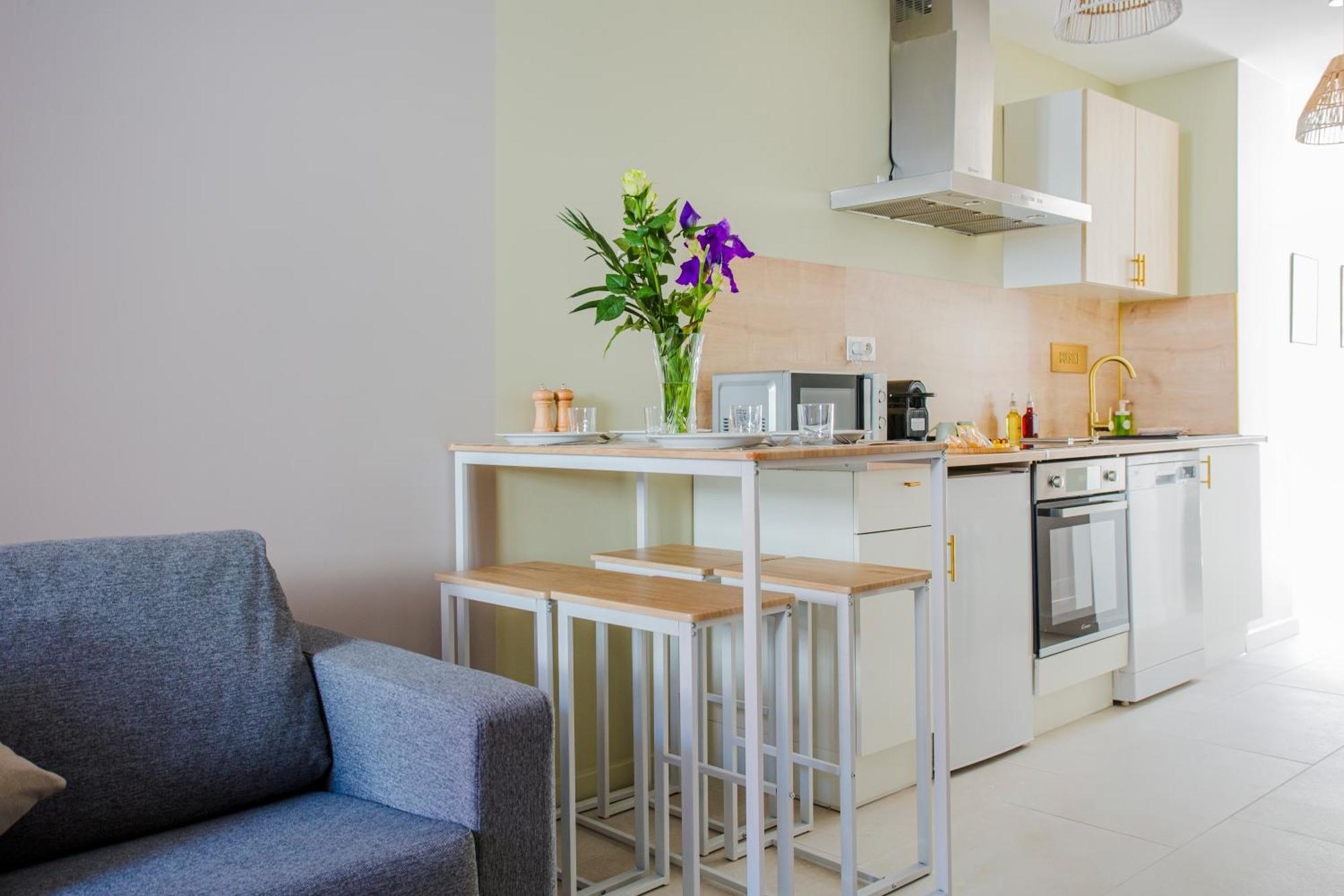 Ideal Pro & Couple - 2 Logements Theme Boho Chic Rdc & Dandy 1Er Etage - Quartier Calme - Jardin - Wifi Hd - Smart Tv - Parking Gratuit - Proche Centre & Transports - Ask Home 발랑시엔 외부 사진