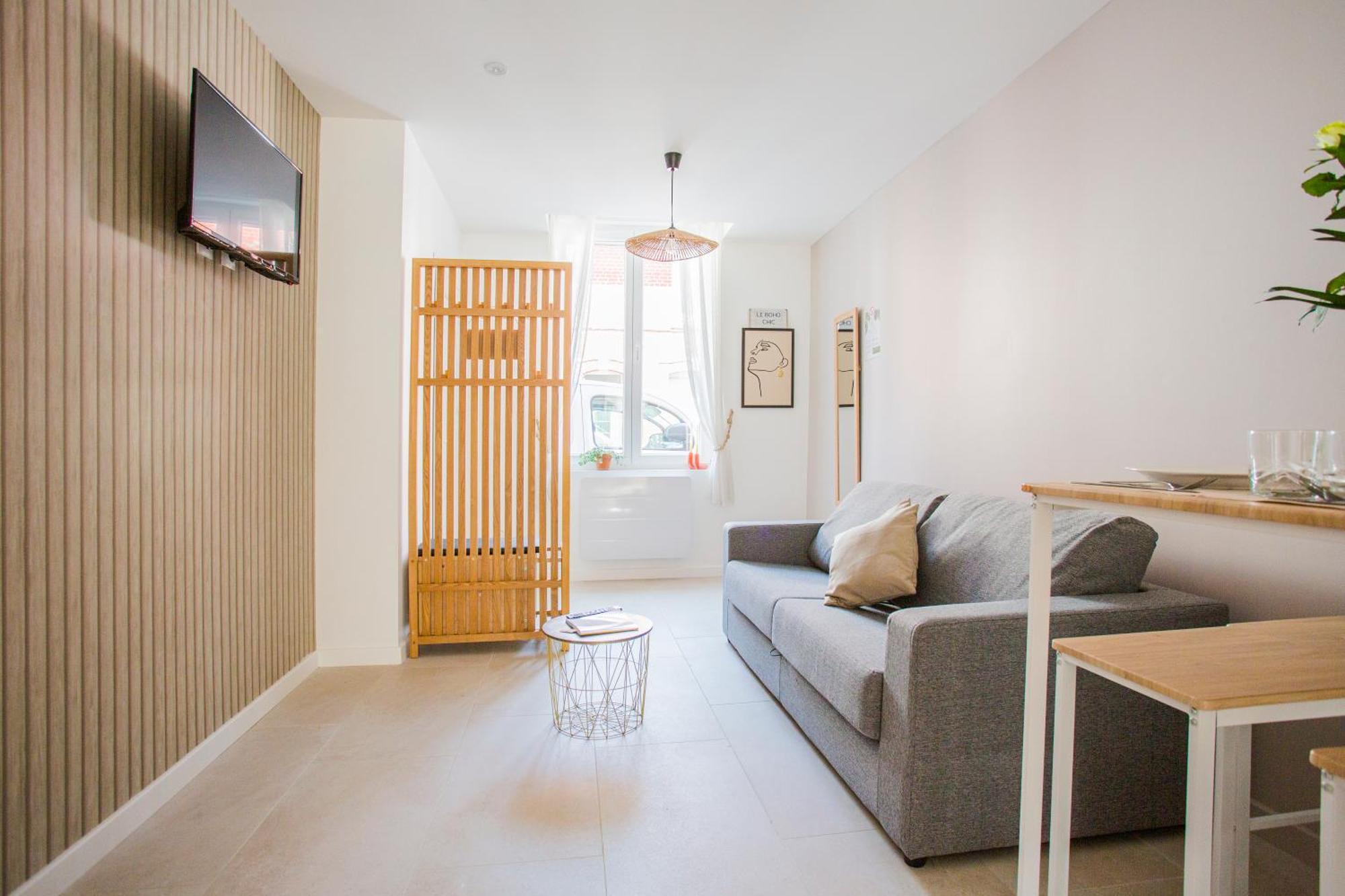 Ideal Pro & Couple - 2 Logements Theme Boho Chic Rdc & Dandy 1Er Etage - Quartier Calme - Jardin - Wifi Hd - Smart Tv - Parking Gratuit - Proche Centre & Transports - Ask Home 발랑시엔 외부 사진